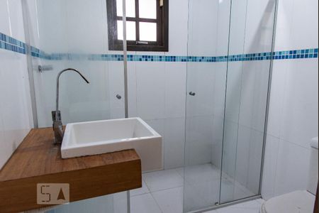 Casa à venda com 150m², 2 quartos e 2 vagasBanheiro da suíte