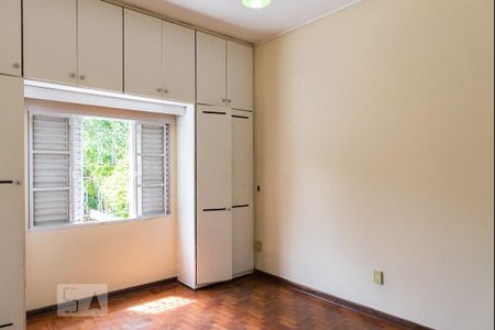 Casa à venda com 150m², 2 quartos e 2 vagasQuarto