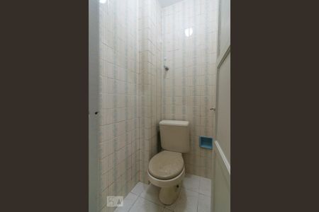 Apartamento à venda com 110m², 4 quartos e 1 vaga Apartamento à venda com 110m², 4 quartos e 1 vagaBanheiro de Serviço