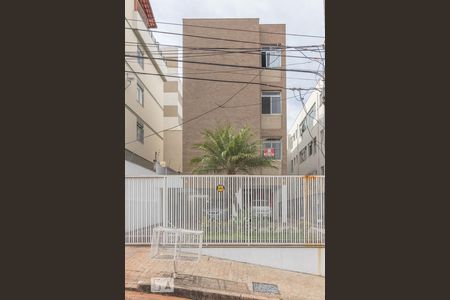 Apartamento para alugar com 54m², 2 quartos e 1 vagaFachada