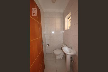 Casa à venda com 650m², 4 quartos e 5 vagasBanheiro do Quintal