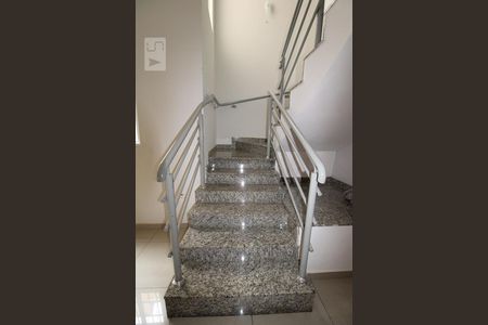 Escada de casa à venda com 4 quartos, 650m² em Vila Nova, Campinas