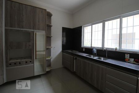 Casa à venda com 650m², 4 quartos e 5 vagasCozinha