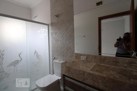 Casa à venda com 650m², 4 quartos e 5 vagasBanheiro do Quarto 3