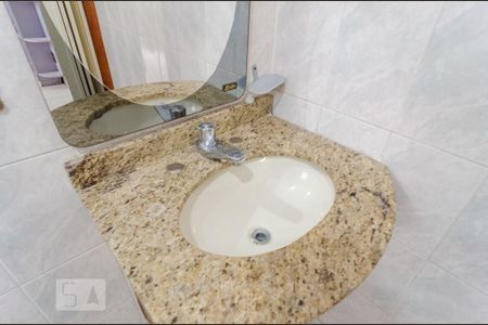 Casa à venda com 200m², 3 quartos e 2 vagasBanheiro da Suíte 2