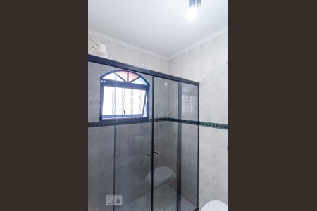 Casa à venda com 200m², 3 quartos e 2 vagasBanheiro da Suíte 2