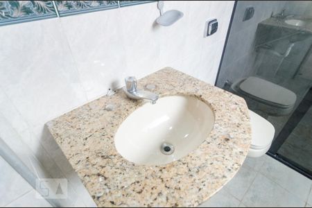 Casa à venda com 200m², 3 quartos e 2 vagasBanheiro da Suíte 3