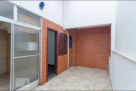Casa à venda com 200m², 3 quartos e 2 vagasÁrea de Serviço