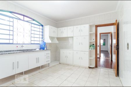 Casa à venda com 200m², 3 quartos e 2 vagasCozinha