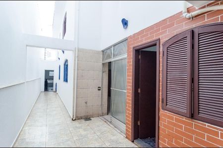 Casa à venda com 200m², 3 quartos e 2 vagasÁrea de Serviço