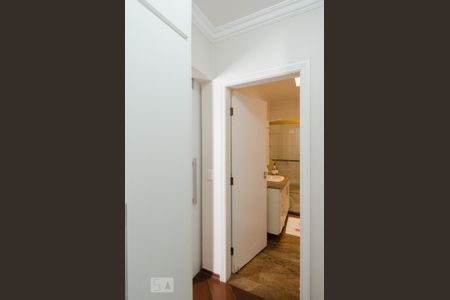 Casa à venda com 380m², 4 quartos e 3 vagas Casa à venda com 380m², 4 quartos e 3 vagasQuarto da suíte 4