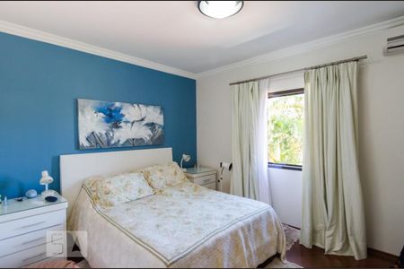 Casa à venda com 380m², 4 quartos e 3 vagas Casa à venda com 380m², 4 quartos e 3 vagasQuarto da suíte 2