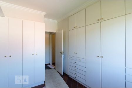 Casa à venda com 380m², 4 quartos e 3 vagas Casa à venda com 380m², 4 quartos e 3 vagasQuarto da suíte 3