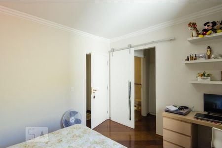 Casa à venda com 380m², 4 quartos e 3 vagas Casa à venda com 380m², 4 quartos e 3 vagasQuarto da suíte 4