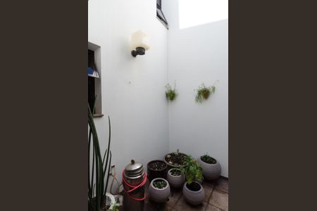 Casa à venda com 380m², 4 quartos e 3 vagas Casa à venda com 380m², 4 quartos e 3 vagasVaranda