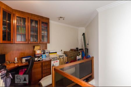 Casa à venda com 380m², 4 quartos e 3 vagas Casa à venda com 380m², 4 quartos e 3 vagasHome office