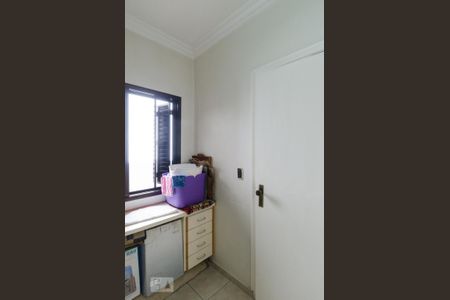 Casa à venda com 380m², 4 quartos e 3 vagas Casa à venda com 380m², 4 quartos e 3 vagasQuarto de serviço