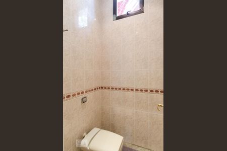 Casa à venda com 380m², 4 quartos e 3 vagas Casa à venda com 380m², 4 quartos e 3 vagasLavabo