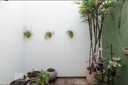 Casa à venda com 380m², 4 quartos e 3 vagas Casa à venda com 380m², 4 quartos e 3 vagasVaranda