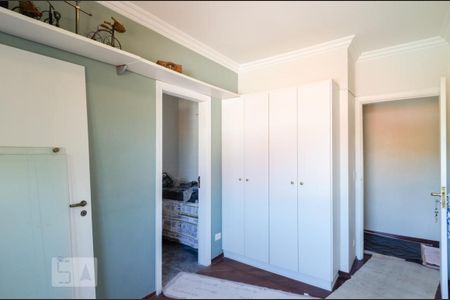 Casa à venda com 380m², 4 quartos e 3 vagas Casa à venda com 380m², 4 quartos e 3 vagasQuarto da suíte 3