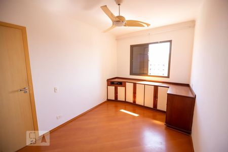 Quarto 1 de apartamento para alugar com 2 quartos, 75m² em Vila Butantã, São Paulo