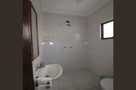 Casa para alugar com 147m², 3 quartos e 4 vagasBanheiro de Serviço