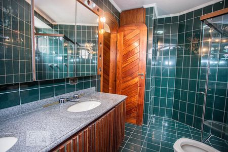 Apartamento para alugar com 220m², 4 quartos e 4 vagasBanheiro suite 2