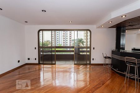 Sala 1 de apartamento para alugar com 4 quartos, 220m² em Jardim Avelino, São Paulo