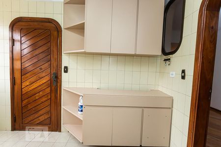 Apartamento para alugar com 220m², 4 quartos e 4 vagasÁrea de Serviço