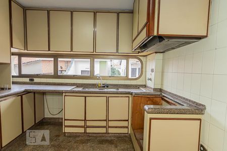 Apartamento para alugar com 220m², 4 quartos e 4 vagasCozinha