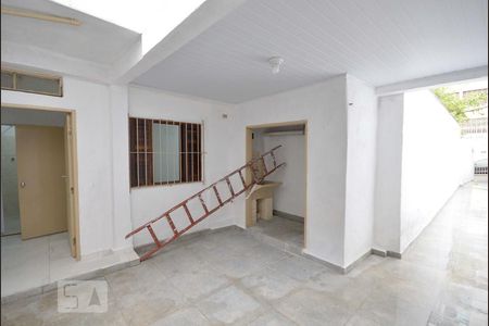 Casa à venda com 99m², 2 quartos e sem vagaArea de Serviço