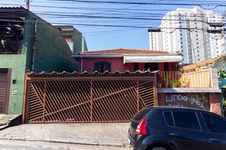 Casa para alugar com 70m², 2 quartos e 1 vaga Casa para alugar com 70m², 2 quartos e 1 vagaFachada