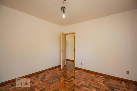 Quarto  de apartamento para alugar com 1 quarto, 52m² em Passo D’areia, Porto Alegre