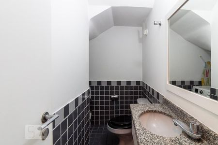 Lavabo de apartamento para alugar com 1 quarto, 55m² em Moema, São Paulo