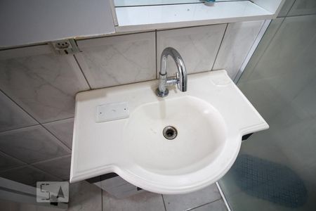 Apartamento para alugar com 64m², 2 quartos e sem vagaBanheiro - Torneira
