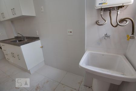 Apartamento para alugar com 70m², 2 quartos e 1 vagaÁrea de serviço