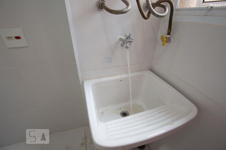 Apartamento para alugar com 70m², 2 quartos e 1 vagaÁrea de serviço - tanque