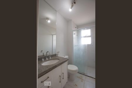 Apartamento para alugar com 70m², 2 quartos e 1 vagaBanheiro da suíte