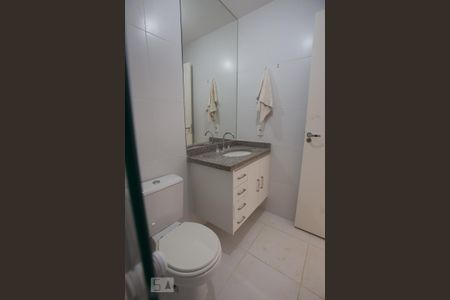 Banheiro social de apartamento para alugar com 2 quartos, 70m² em Vila do Golfe, Ribeirão Preto