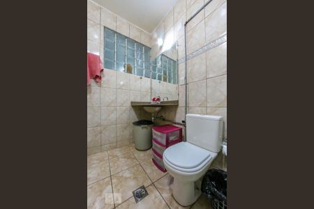 Apartamento à venda com 99m², 2 quartos e sem vagaBanheiro da Suíte