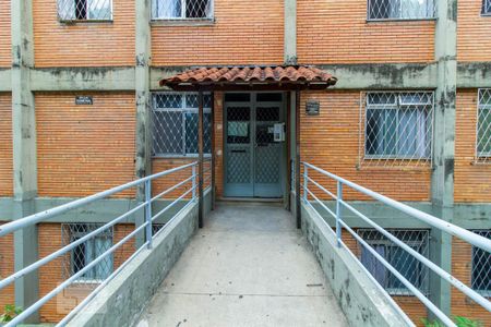 Apartamento para alugar com 70m², 3 quartos e sem vagaEntrada