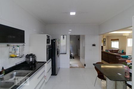 Casa à venda com 233m², 3 quartos e 3 vagasCozinha