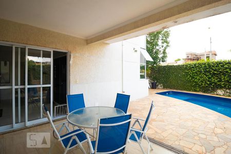 Casa à venda com 233m², 3 quartos e 3 vagasChurrasqueira