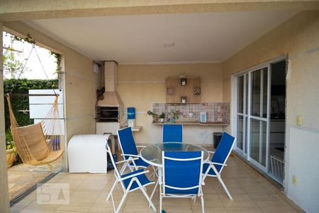 Casa à venda com 233m², 3 quartos e 3 vagasChurrasqueira