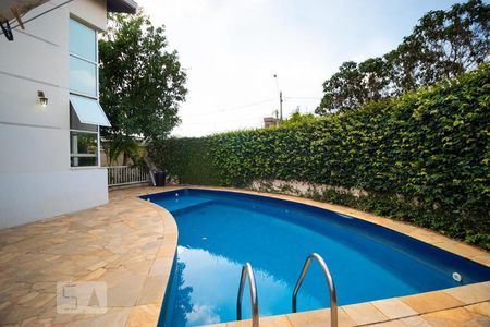 Casa à venda com 233m², 3 quartos e 3 vagasÁrea comum - Piscina