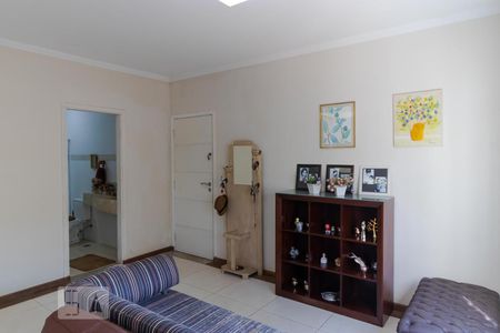 Casa à venda com 233m², 3 quartos e 3 vagasSalas
