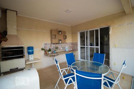 Casa à venda com 233m², 3 quartos e 3 vagasChurrasqueira