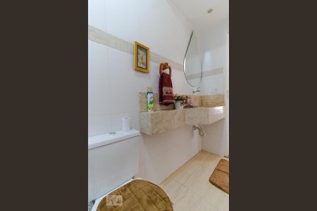 Casa à venda com 233m², 3 quartos e 3 vagasBanheiro 01