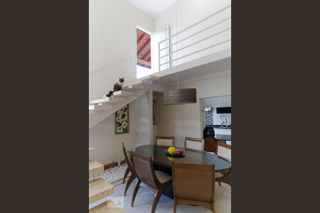 Casa à venda com 233m², 3 quartos e 3 vagasSalas