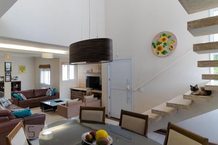 Casa à venda com 233m², 3 quartos e 3 vagasSalas